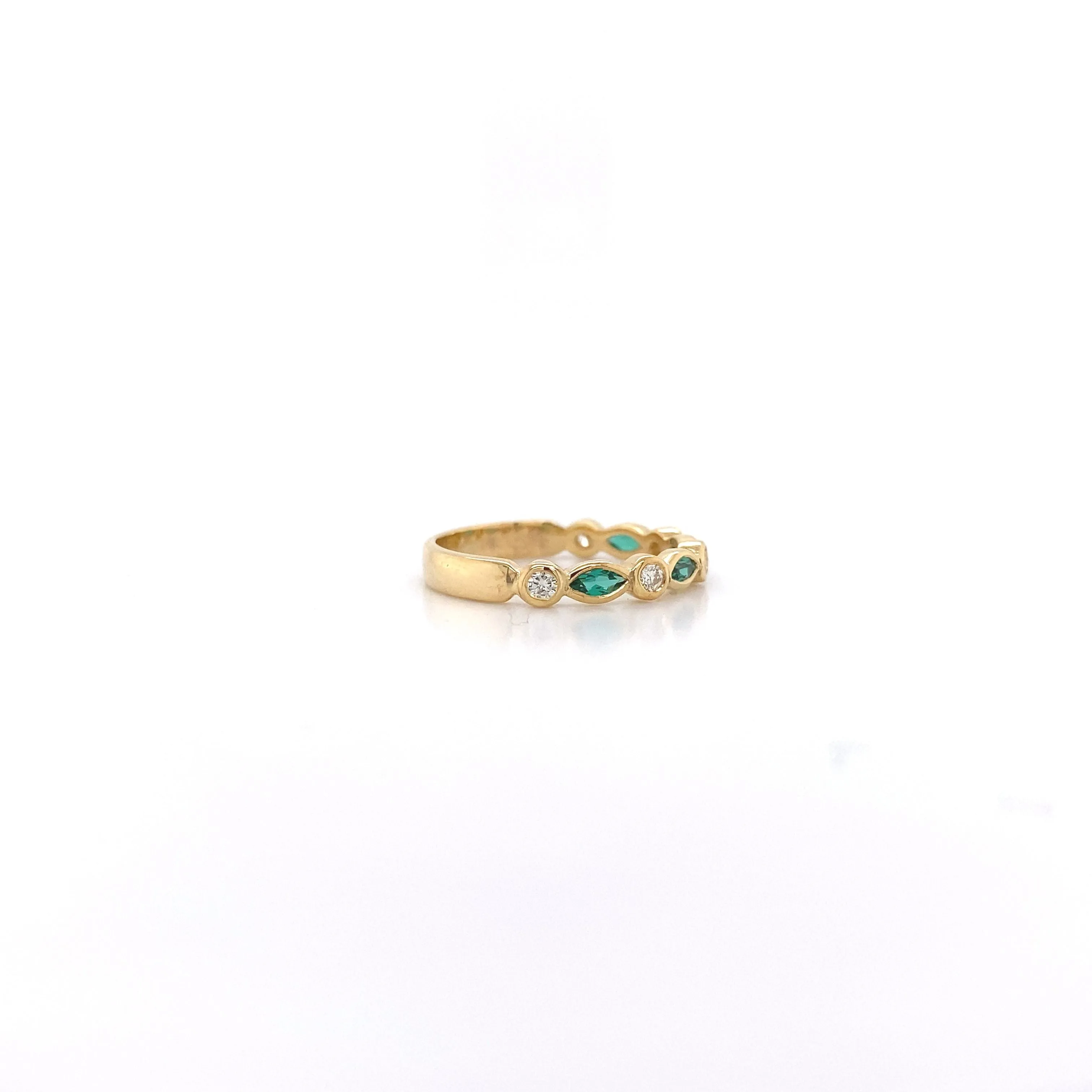 9ct Yellow Gold Emerald & Diamond Ring