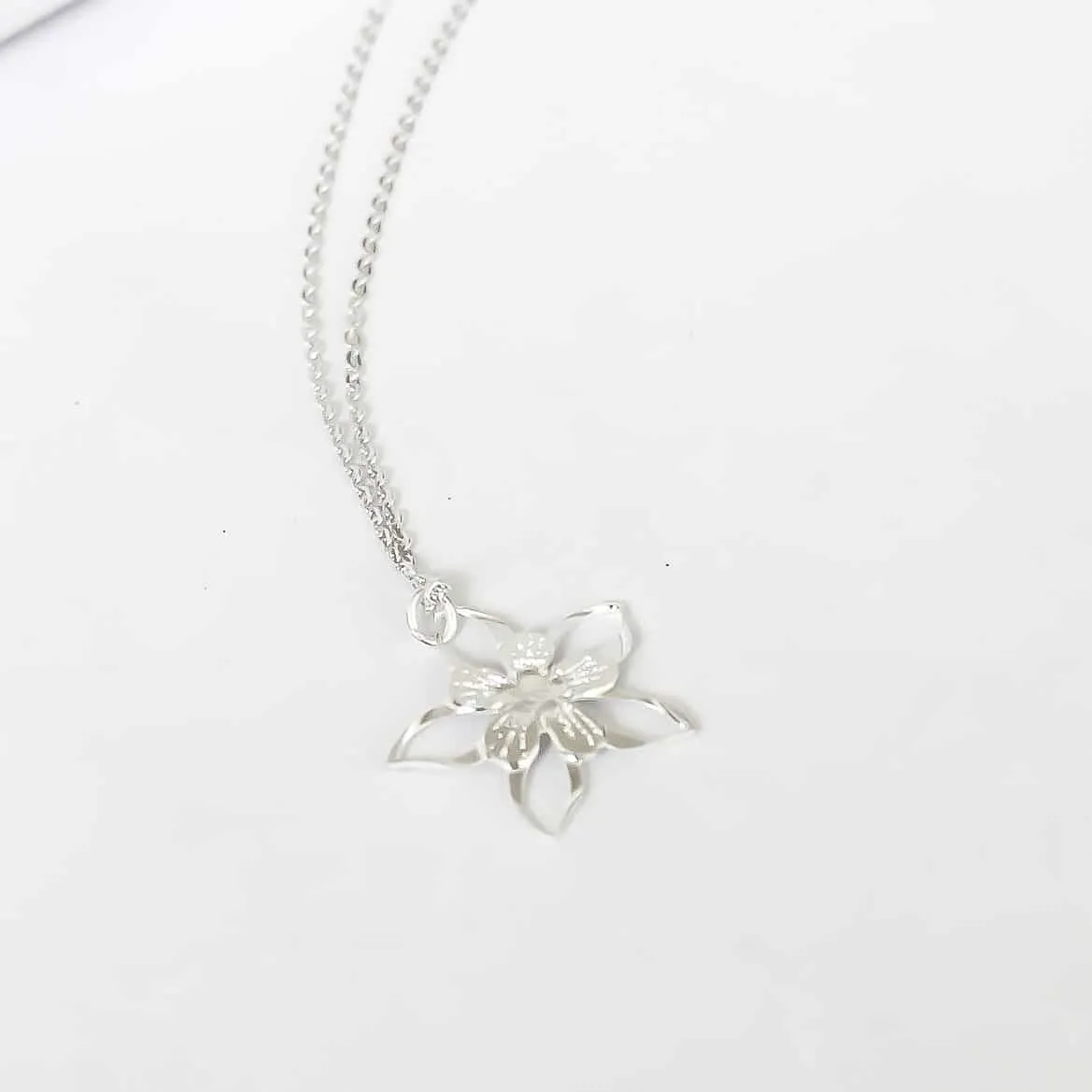 Columbine Flower Necklace