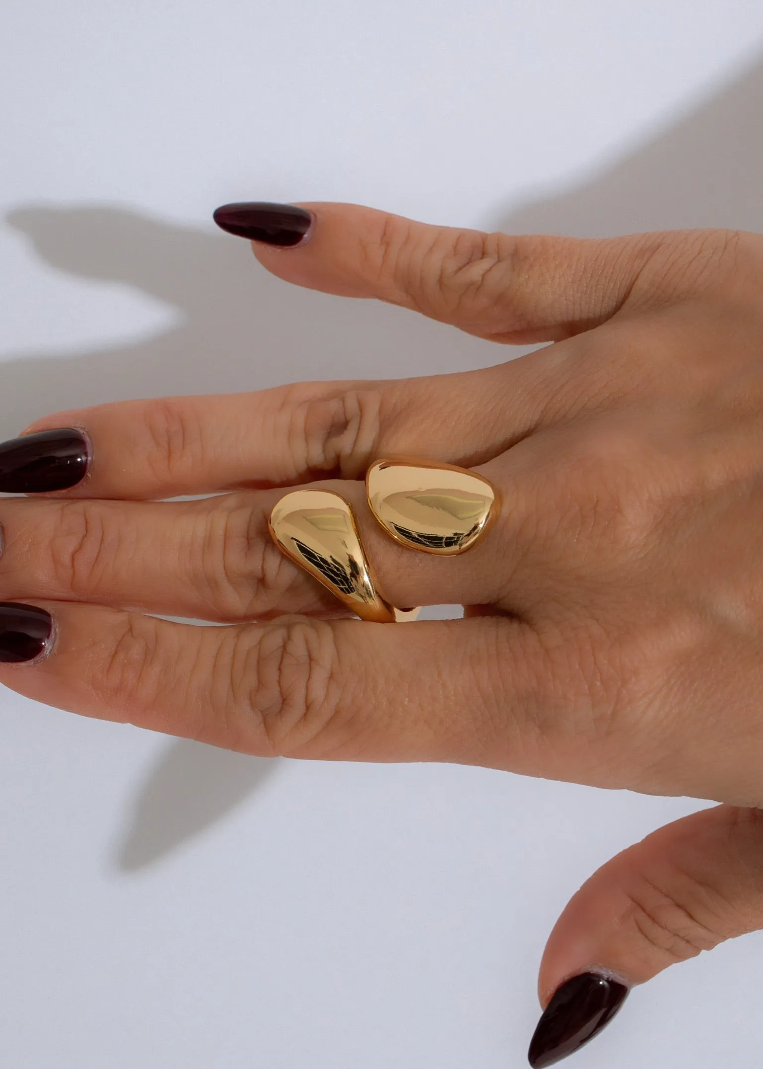 Fluid Harmony Ring Gold