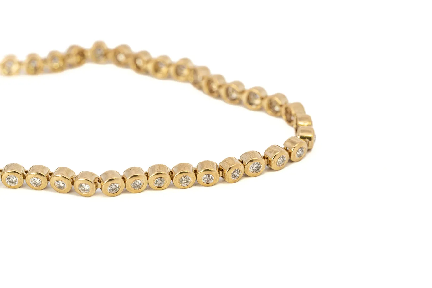 Luxurious 9K Yellow Gold Diamond Tennis Bracelet