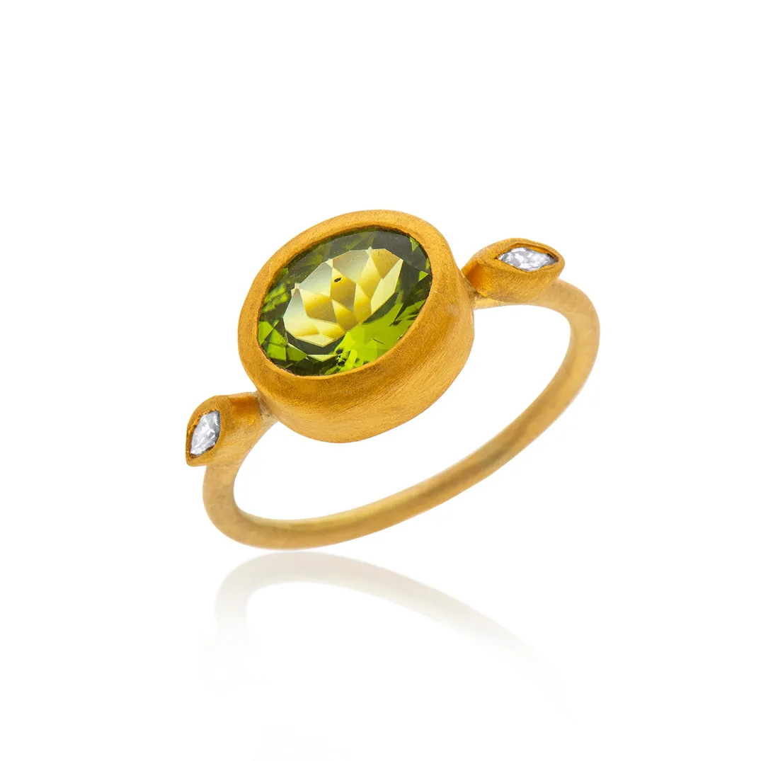 Nava Zahavi Yellow Gold Peridot and Diamonds Ring