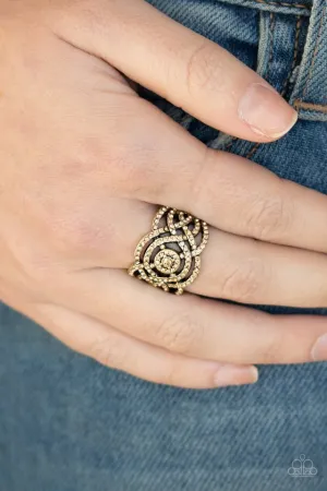 Paparazzi Ring ~ COUNTESS To Ten - Brass