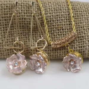 Pink Flower & Gold Pendant Necklace & Earrings